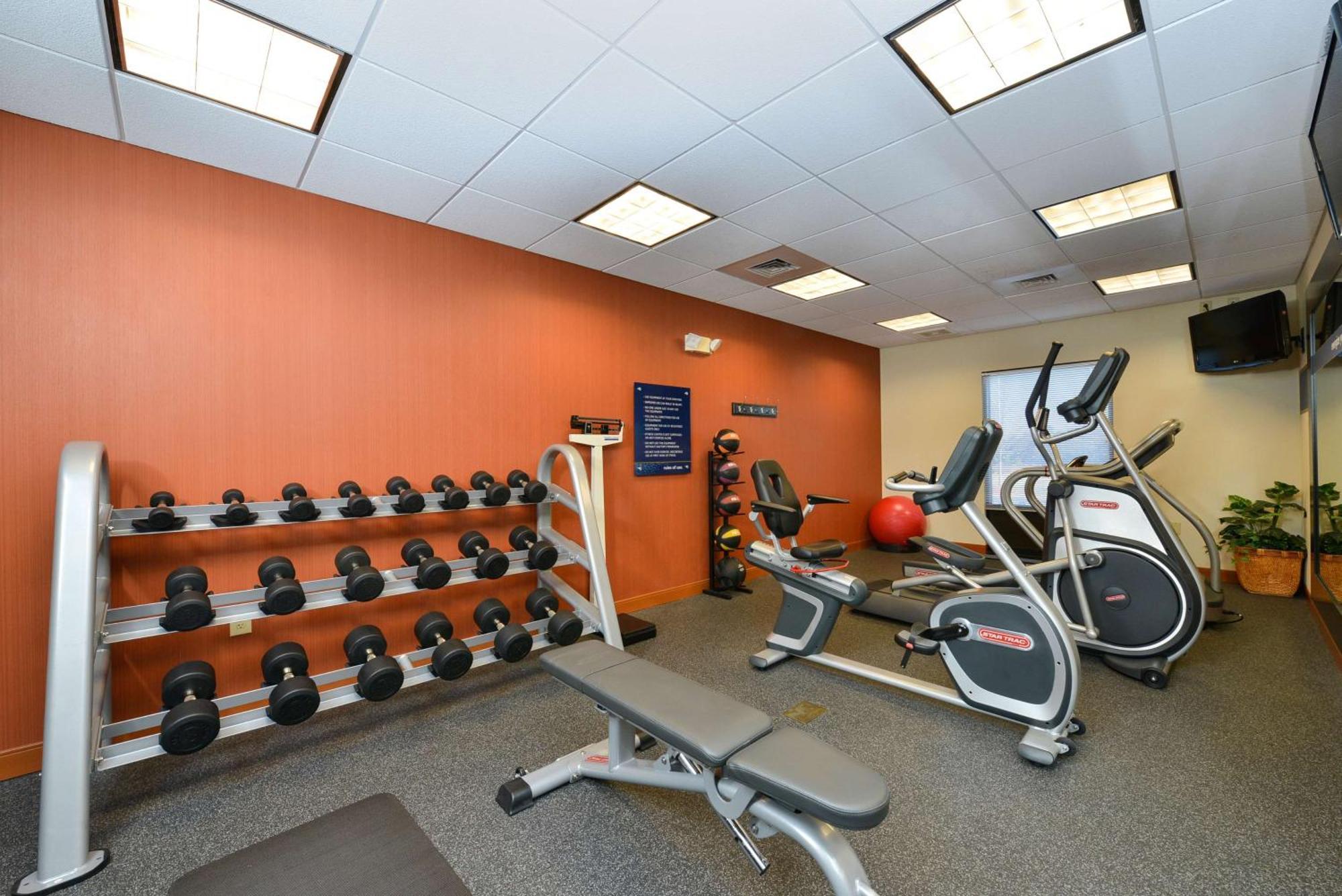 Hampton Inn פארמוויל מראה חיצוני תמונה