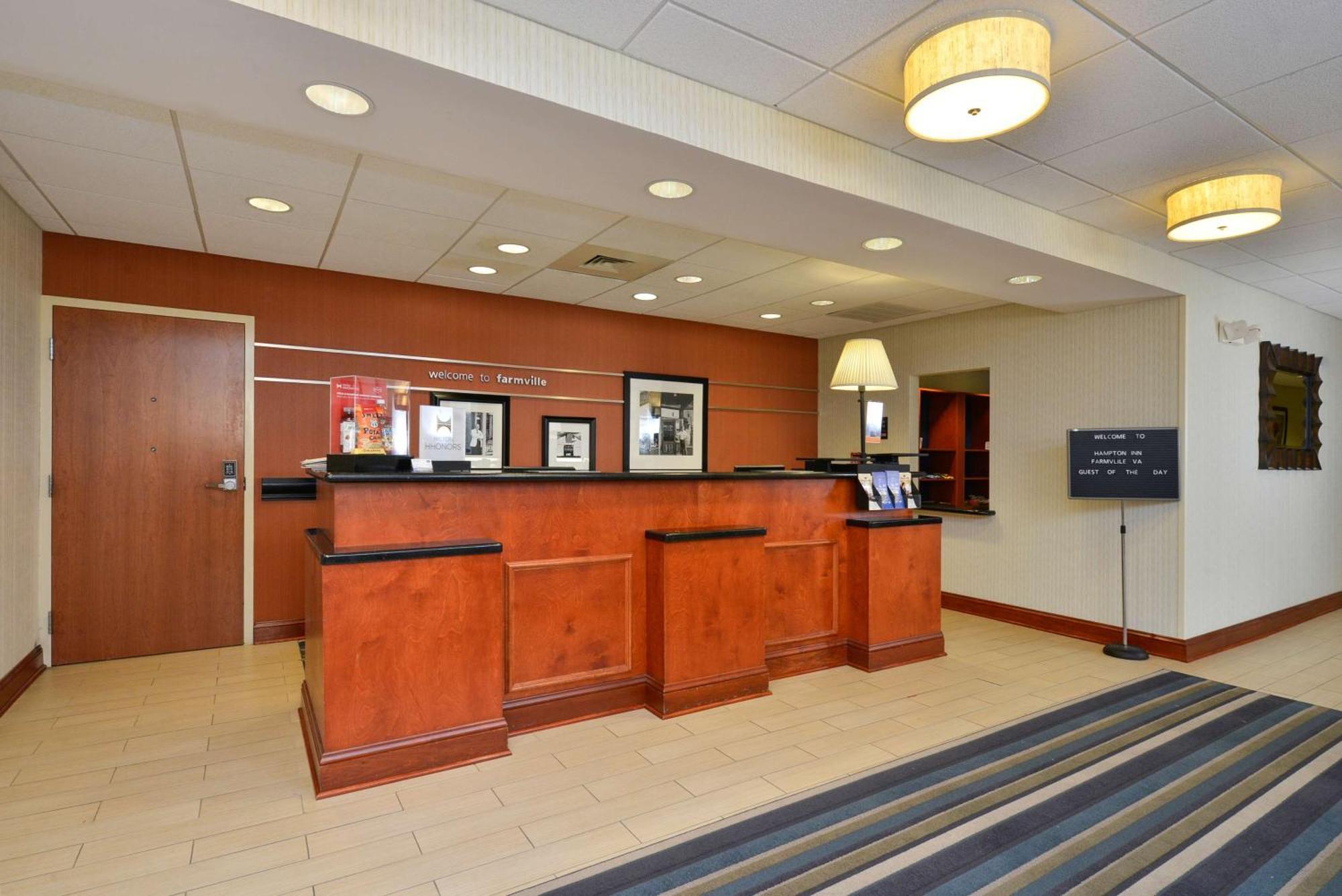 Hampton Inn פארמוויל מראה חיצוני תמונה