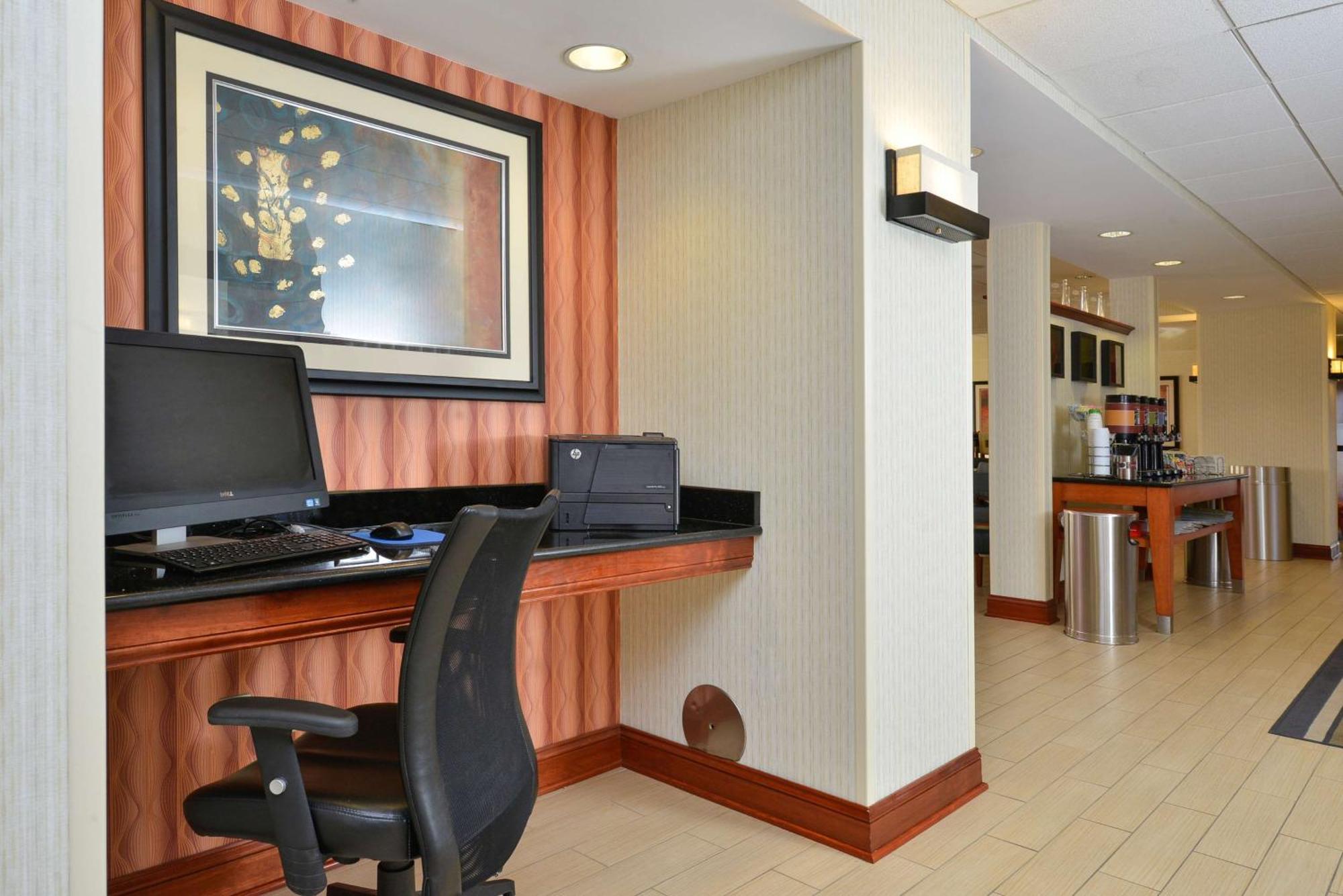 Hampton Inn פארמוויל מראה חיצוני תמונה